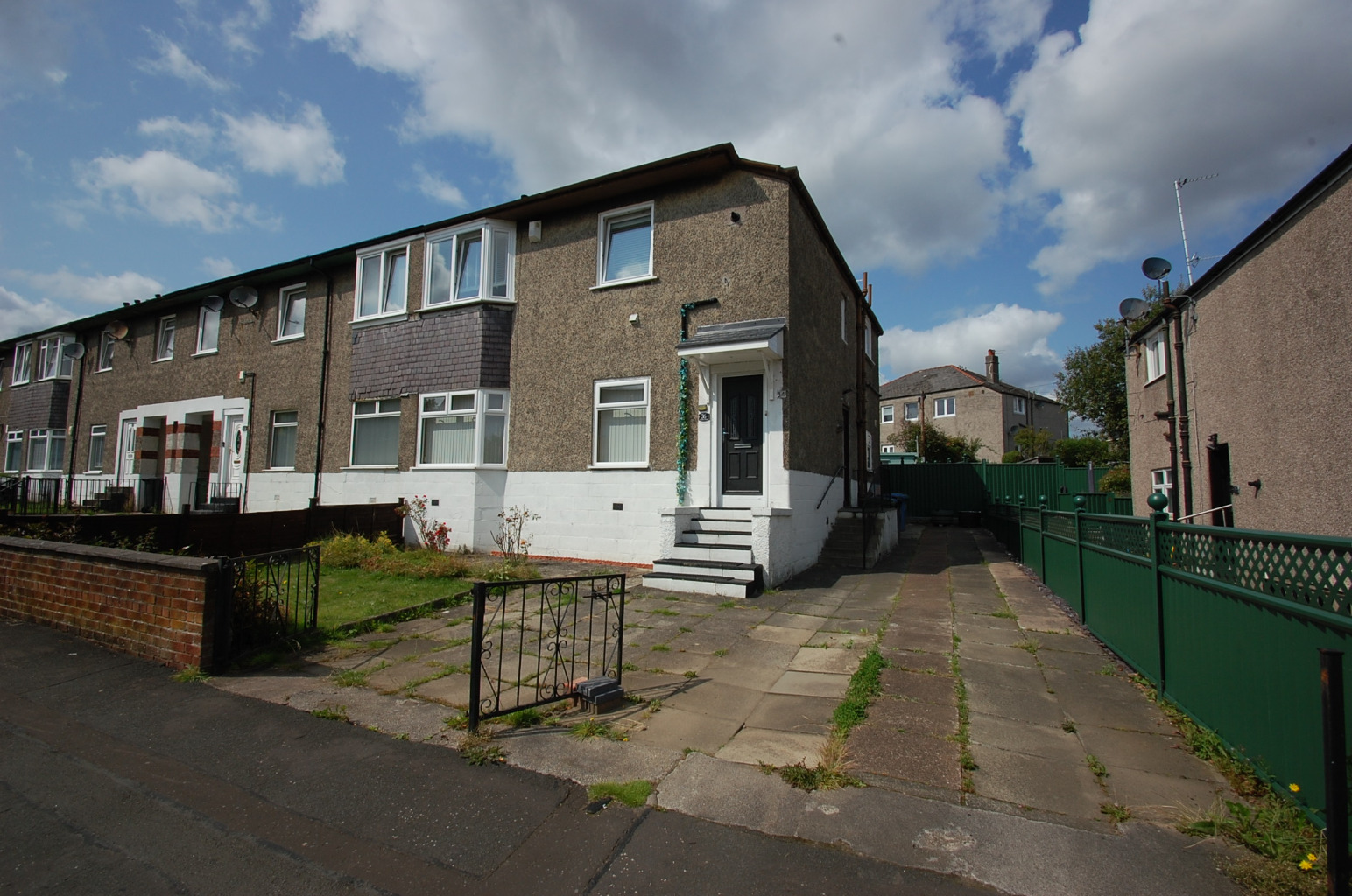 3 bed flat for sale in Dundee Drive, Glasgow  - Property Image 1