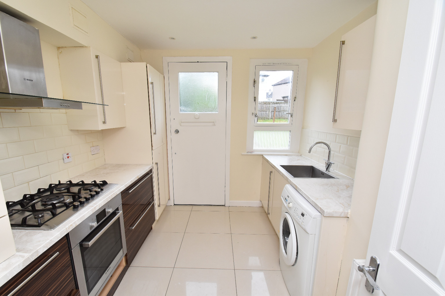 2 bed flat for sale in Kirkton Avenue, Glasgow  - Property Image 6