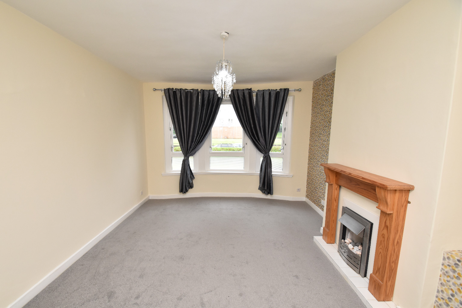 2 bed flat for sale in Kirkton Avenue, Glasgow  - Property Image 3