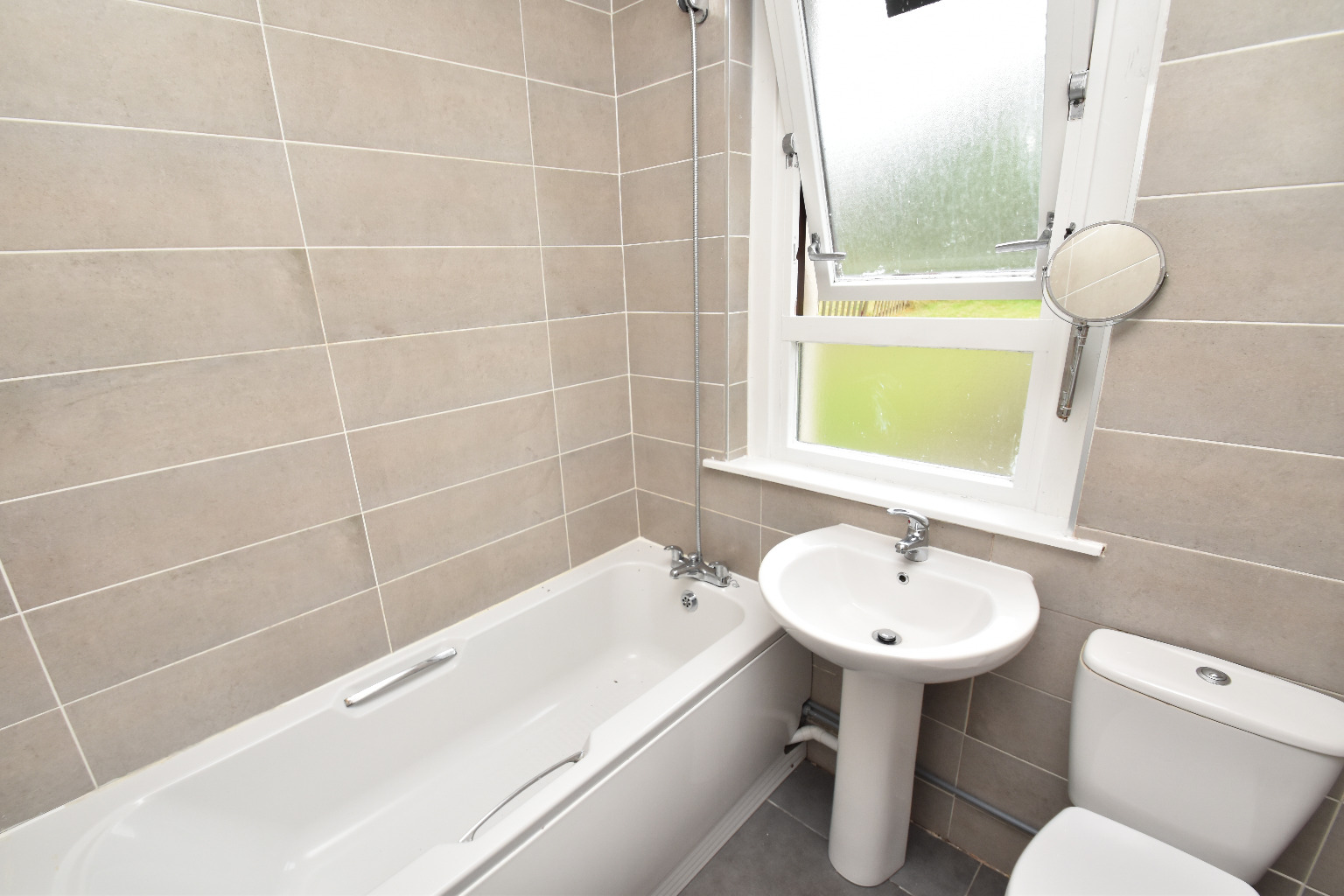 2 bed flat for sale in Kirkton Avenue, Glasgow  - Property Image 12