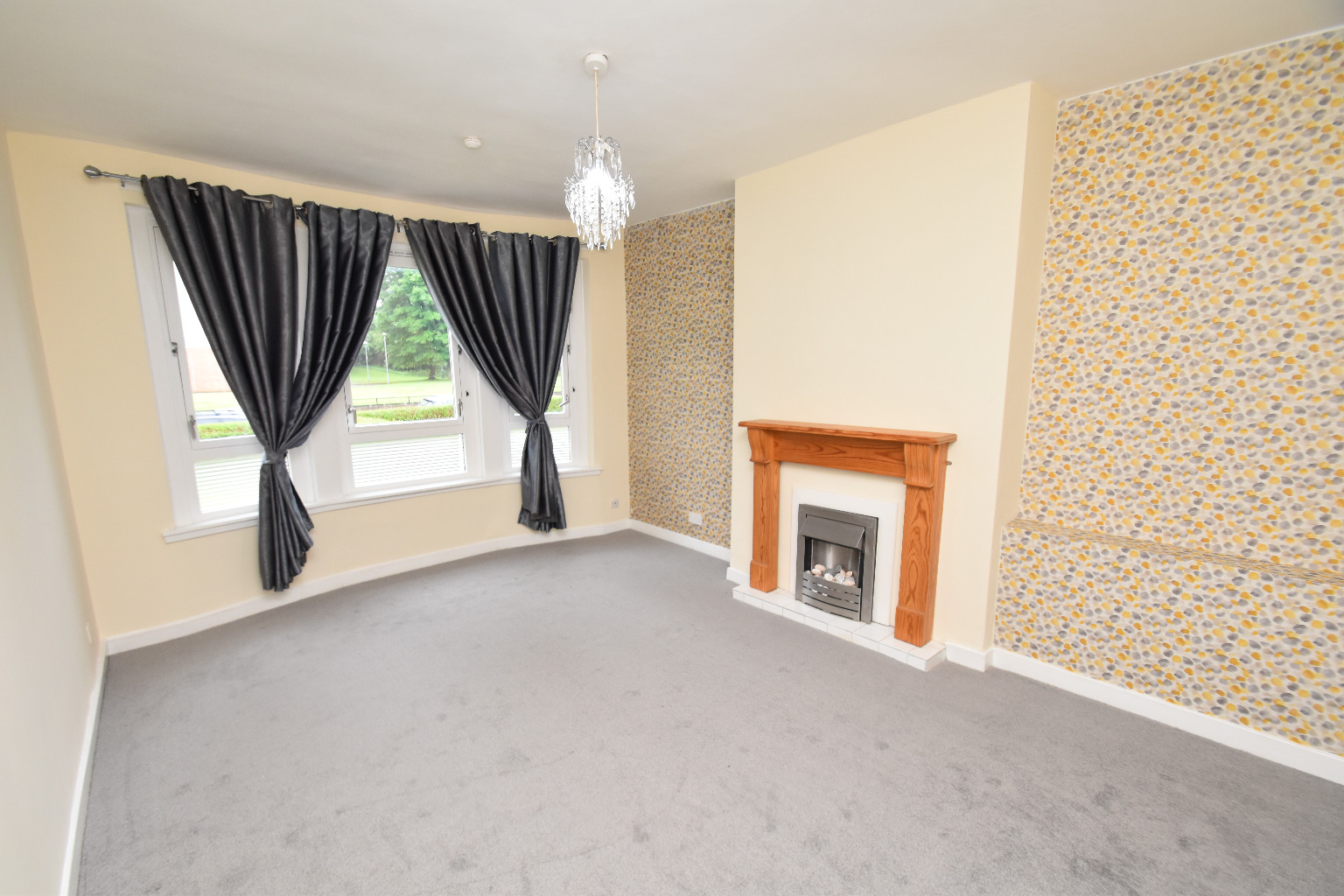 2 bed flat for sale in Kirkton Avenue, Glasgow  - Property Image 2