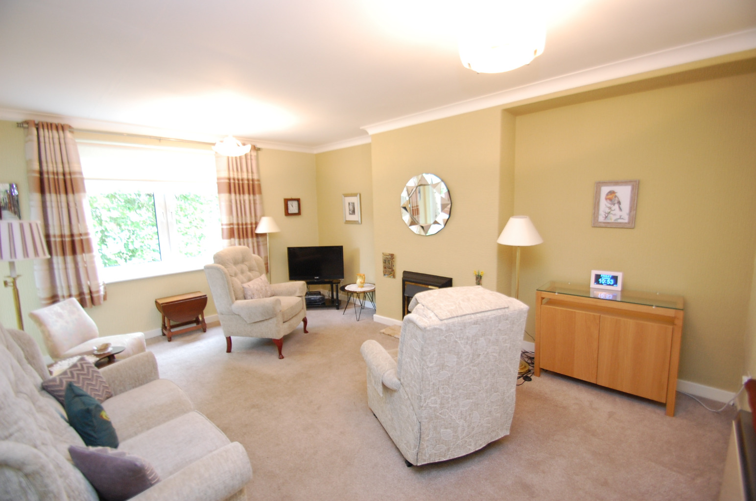 2 bed flat for sale in Hillington Terrace  - Property Image 2