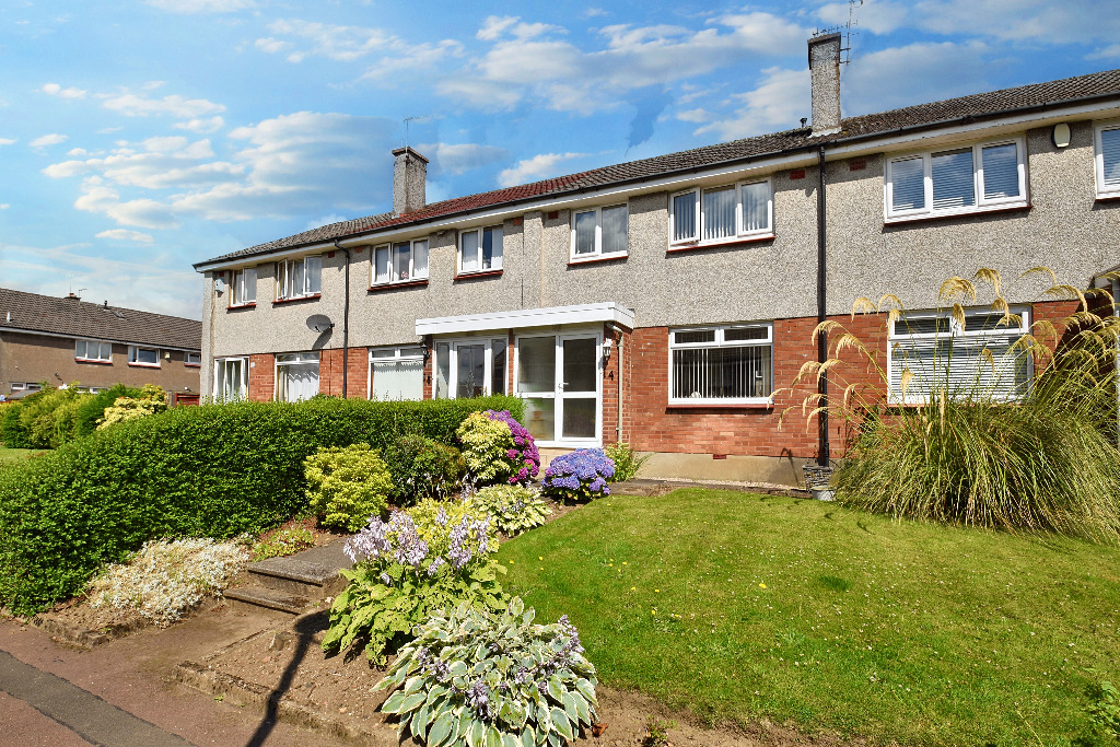 3 bed terraced house for sale in Crookston Path, Glasgow  - Property Image 1