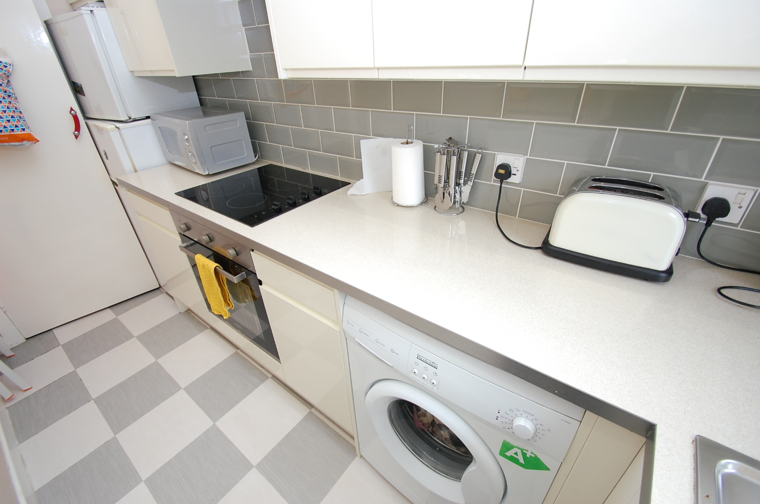 2 bed flat for sale in Torbreck Street  - Property Image 9