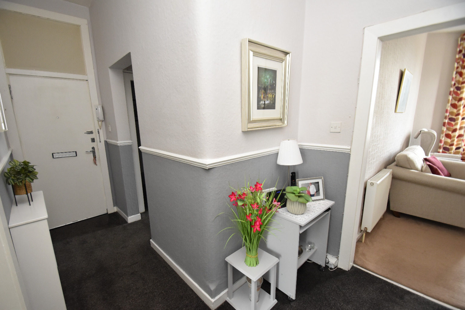 3 bed flat for sale in Paisley Road West  - Property Image 2