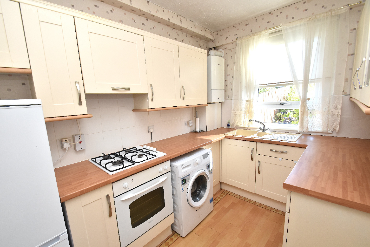 3 bed semi-detached house for sale in Invergyle Drive, Glasgow  - Property Image 5