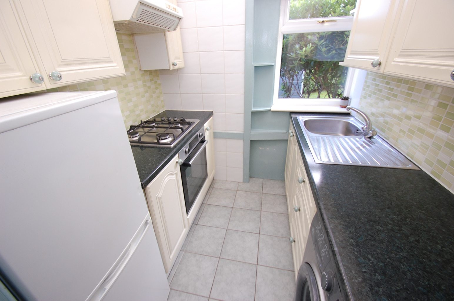 3 bed flat for sale in Arbroath Avenue, Glasgow  - Property Image 6