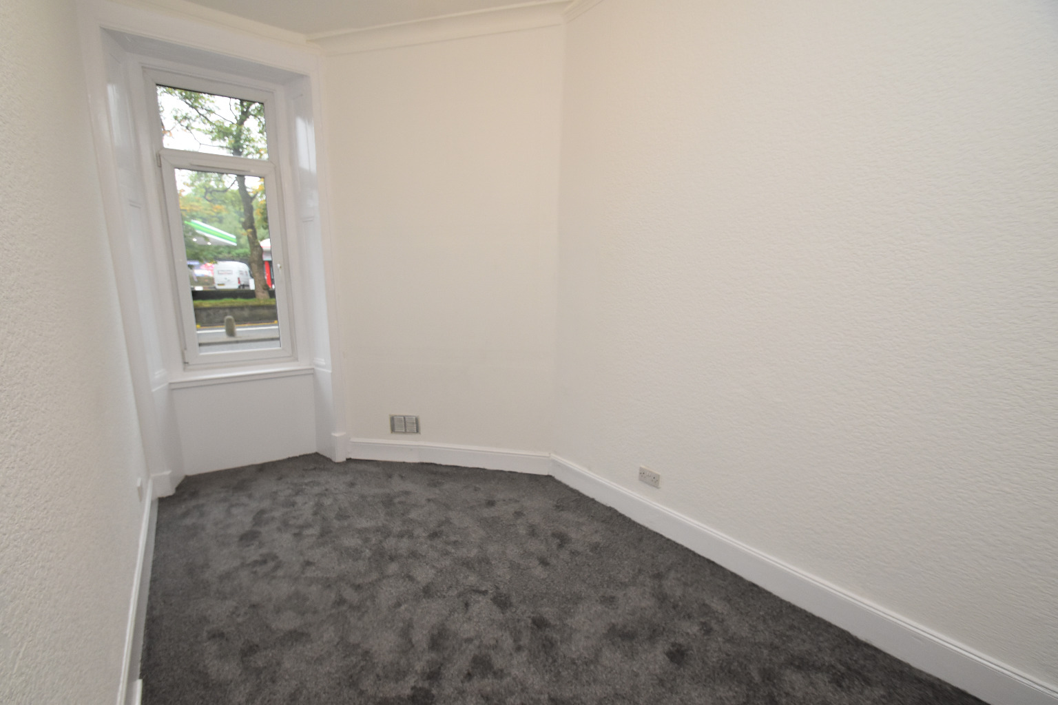 2 bed flat for sale in Paisley Road West  - Property Image 5