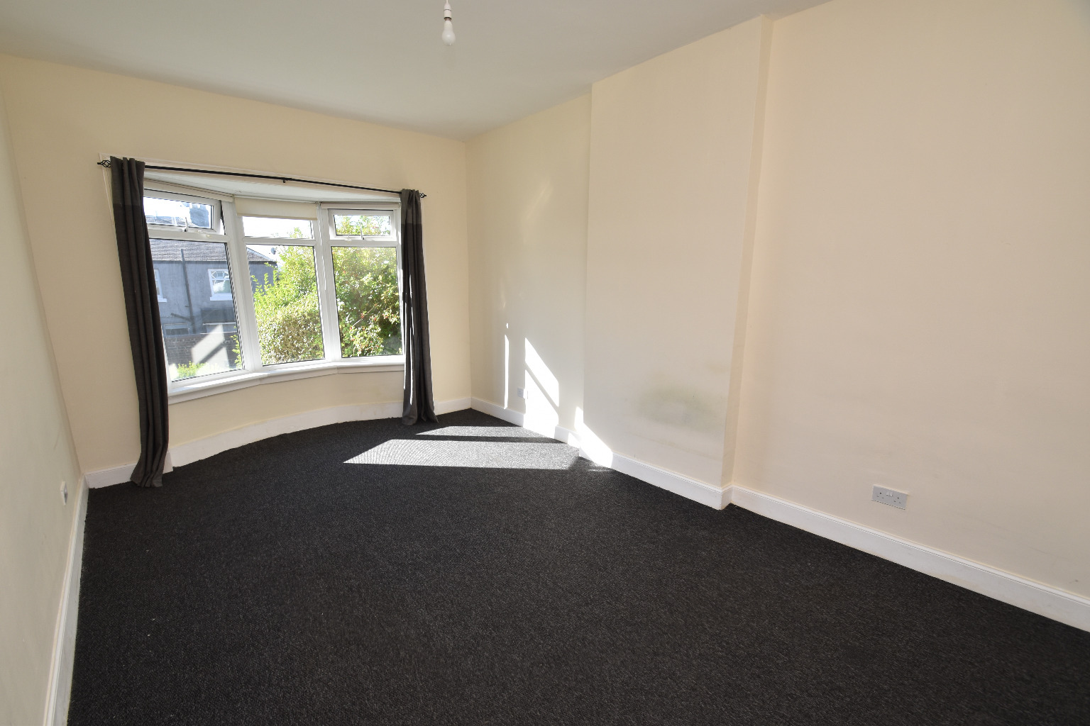 3 bed flat for sale in Wedderlea Drive, Glasgow  - Property Image 9