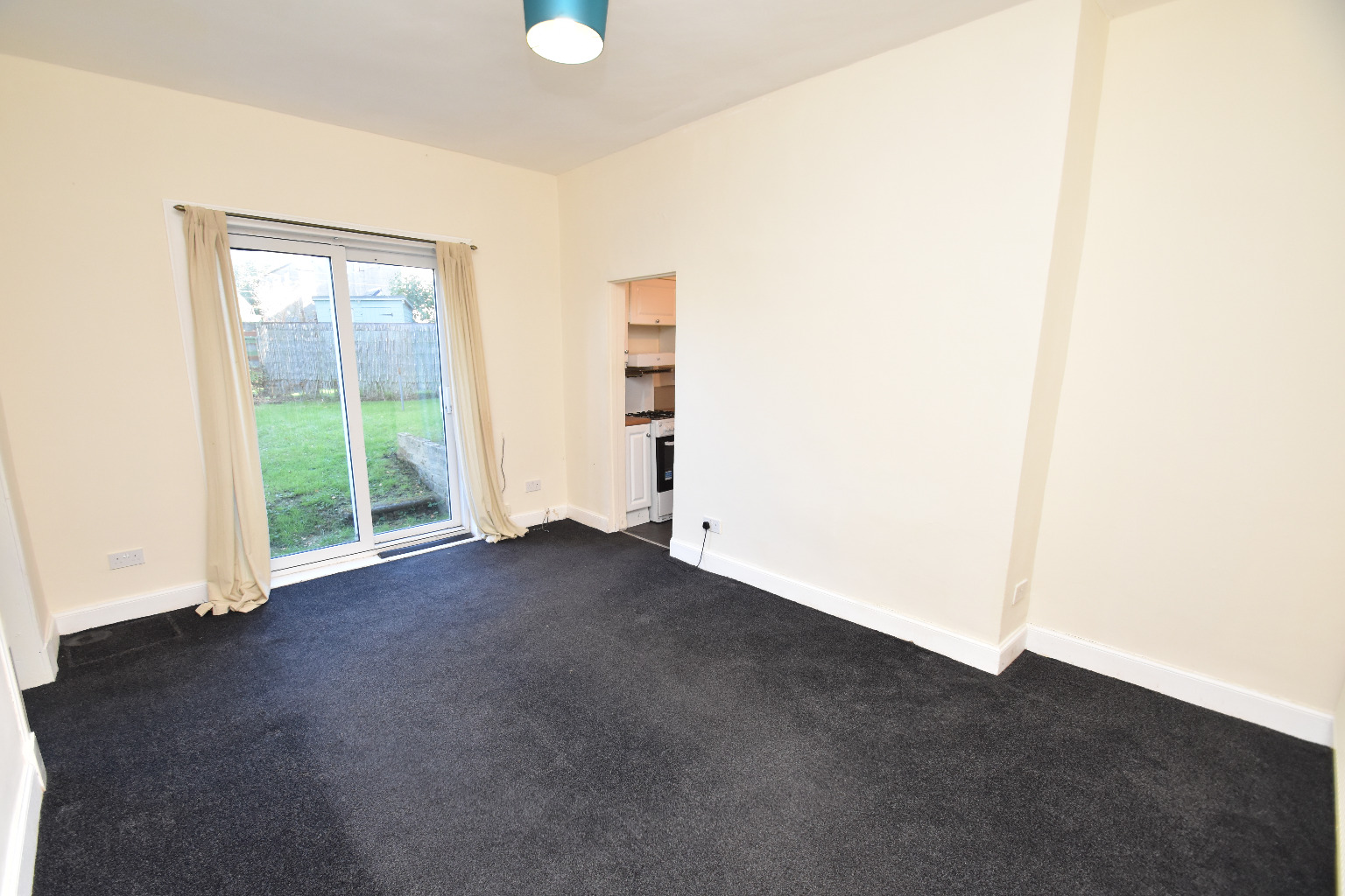 3 bed flat for sale in Wedderlea Drive, Glasgow  - Property Image 2