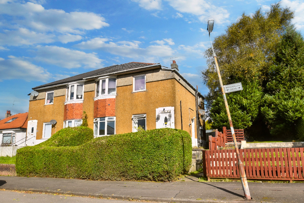 3 bed flat for sale in Wedderlea Drive, Glasgow  - Property Image 1