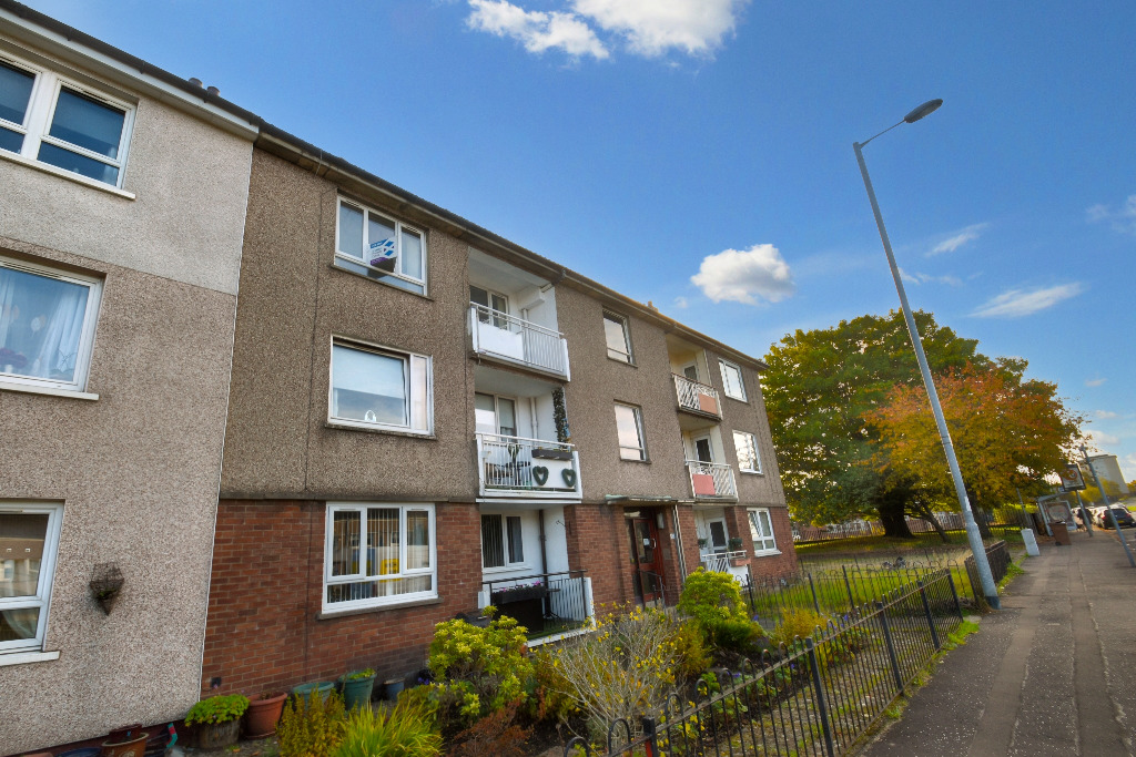 2 bed flat for sale in Sandwood Road, Glasgow  - Property Image 1