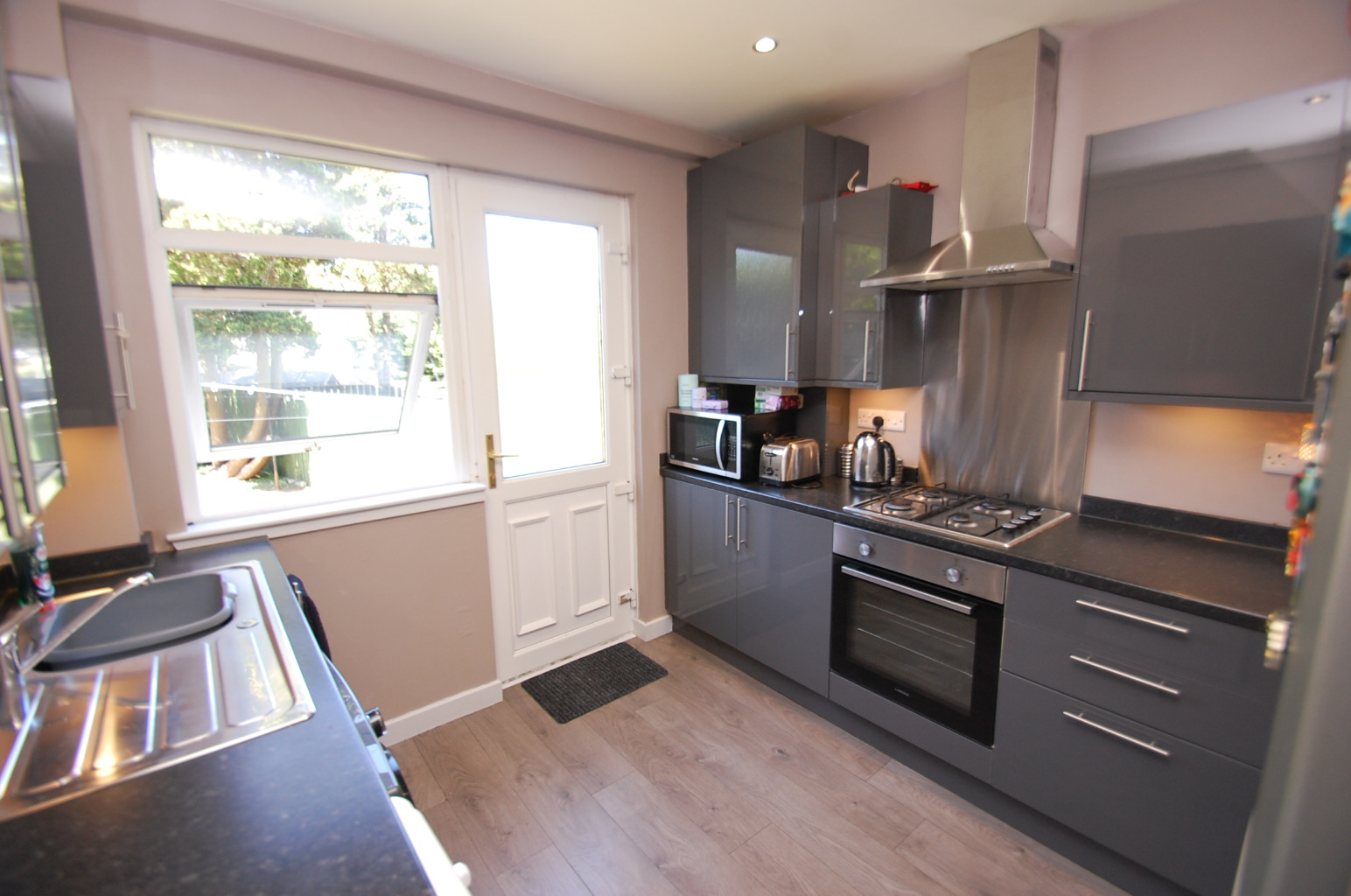 2 bed flat for sale in Allanton Drive, Glasgow  - Property Image 7