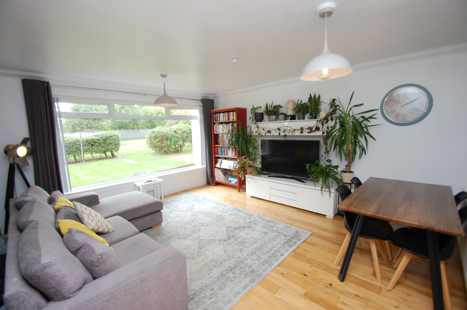 2 bed flat for sale in Crookston Court, Glasgow  - Property Image 3