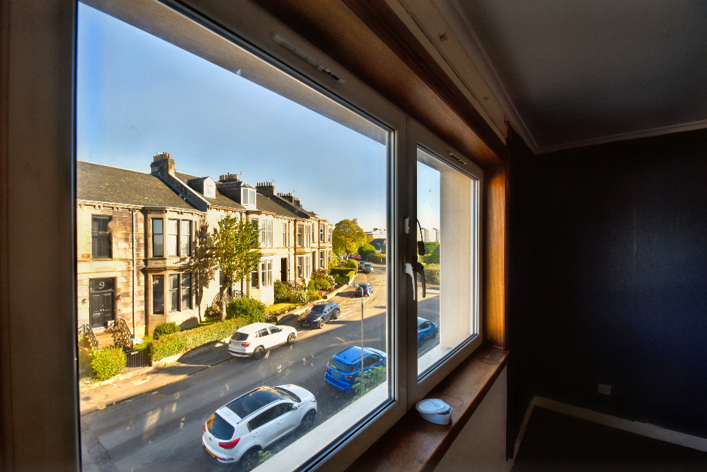 3 bed flat for sale in Wedderlea Drive, Glasgow  - Property Image 3