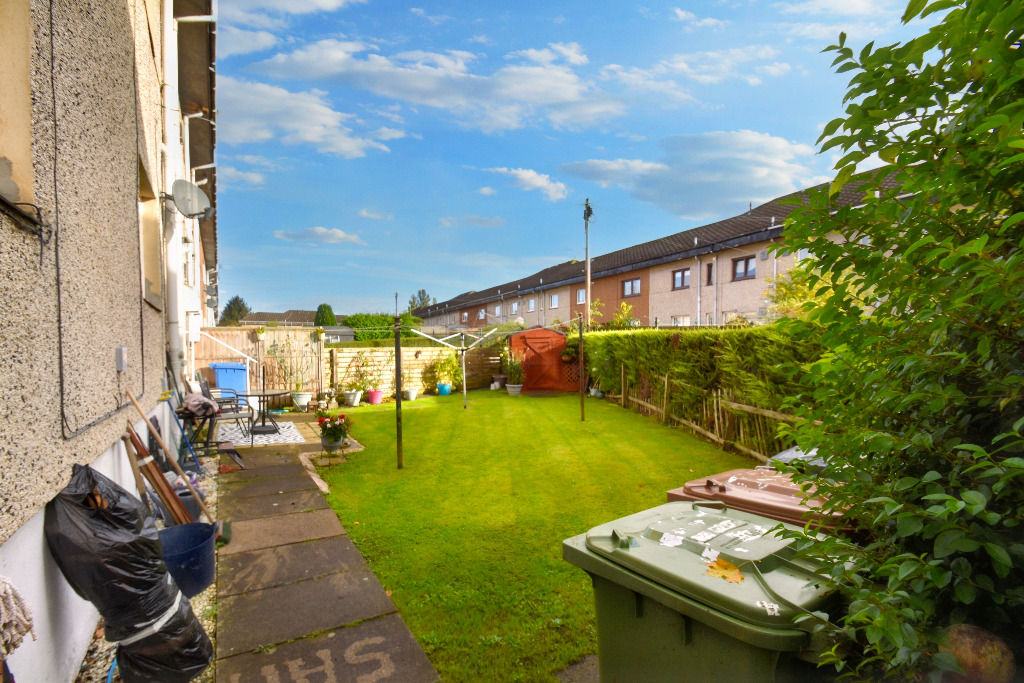 3 bed flat for sale in Moulin Terrace, Glasgow  - Property Image 14