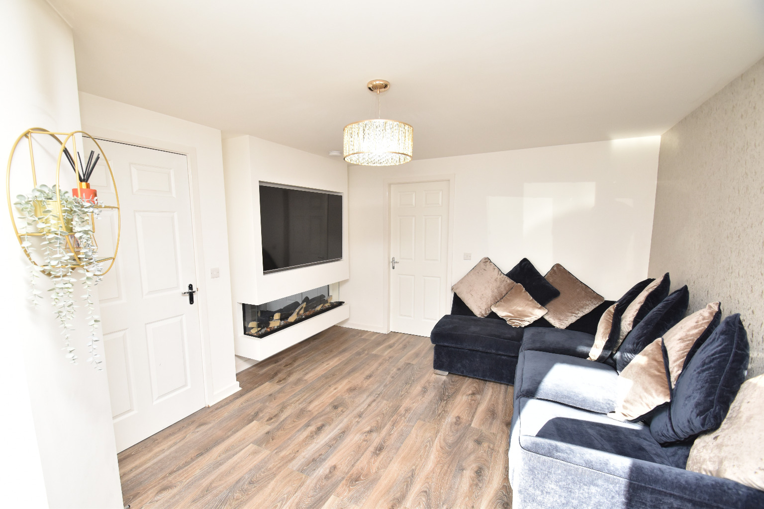 3 bed semi-detached house for sale in Penny Crescent, Glasgow  - Property Image 3