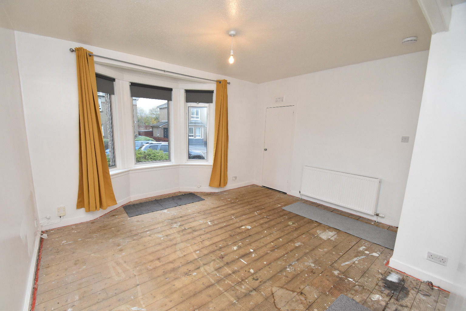 3 bed semi-detached house for sale in Ladykirk Drive, Glasgow  - Property Image 4