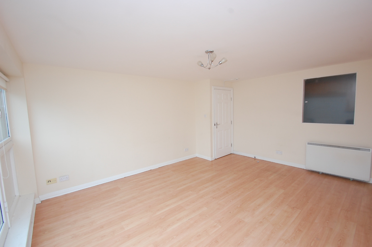 2 bed flat for sale in Wallace Street, Glasgow  - Property Image 3