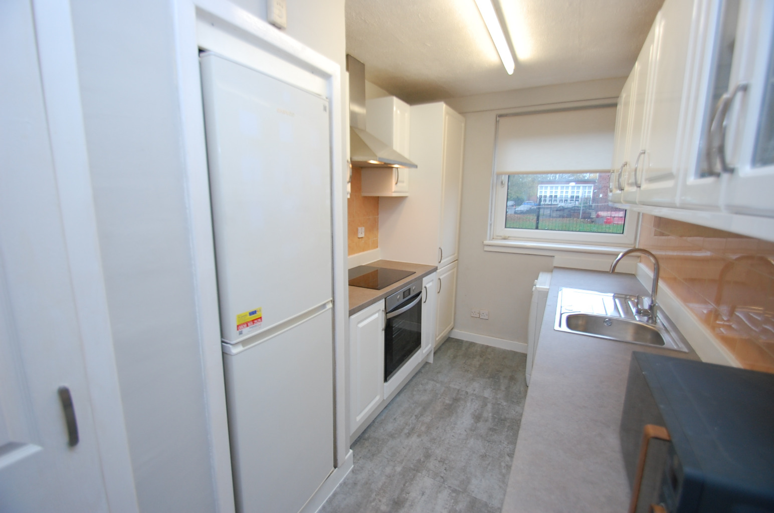 2 bed flat for sale in Hillington Quadrant, Glasgow  - Property Image 6