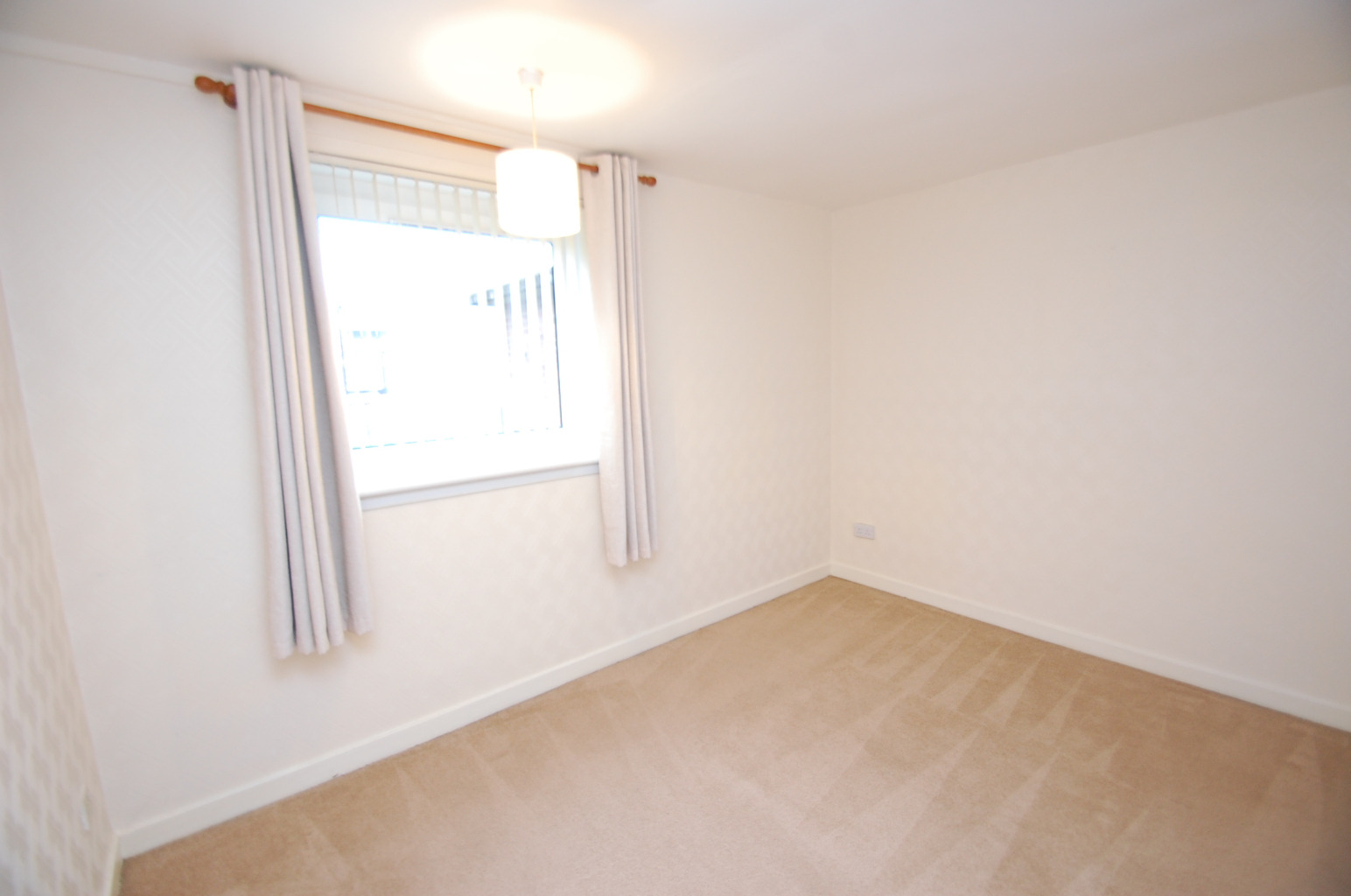 2 bed flat for sale in Hillington Quadrant, Glasgow  - Property Image 11