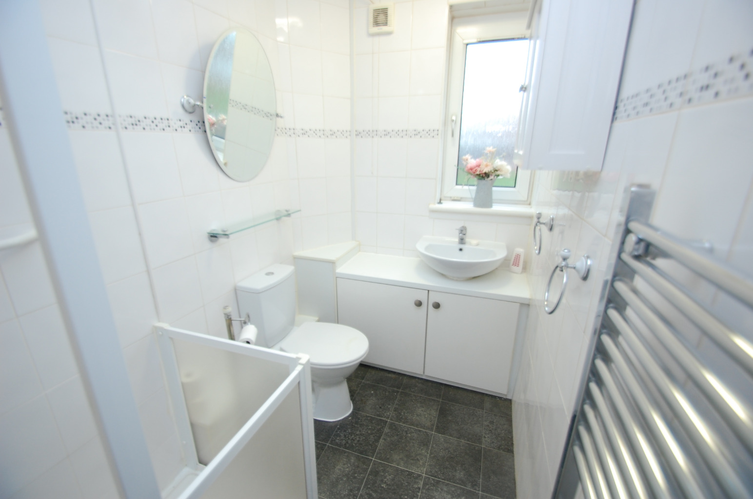 2 bed flat for sale in Hillington Quadrant, Glasgow  - Property Image 14