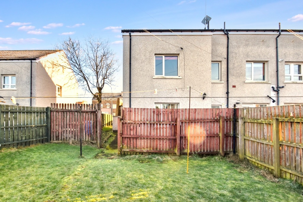 3 bed flat for sale in Muirdykes Road, Glasgow  - Property Image 10