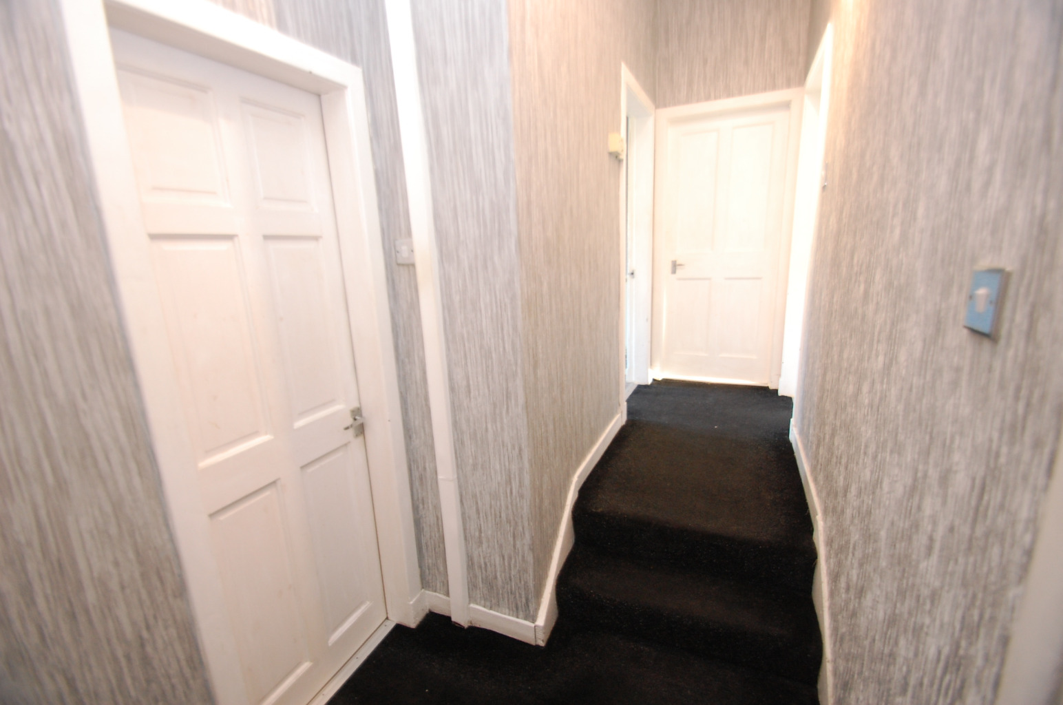 3 bed flat for sale in Merton Drive, Glasgow  - Property Image 6