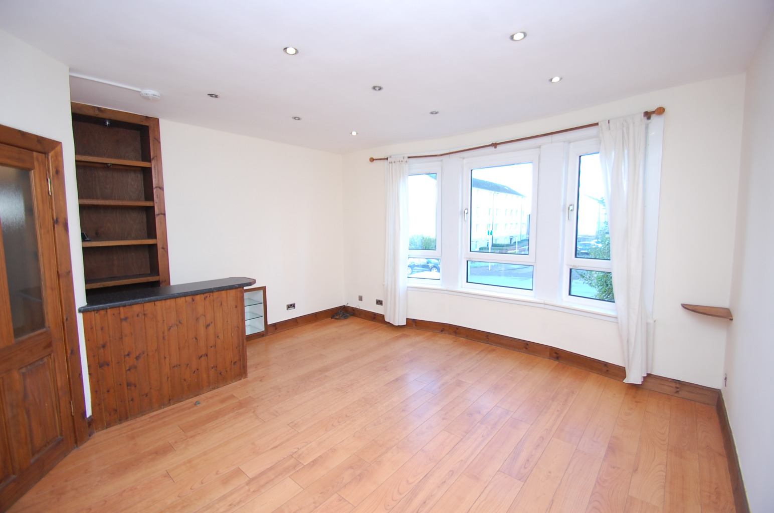 2 bed flat for sale in Mallaig Road, Glasgow  - Property Image 2