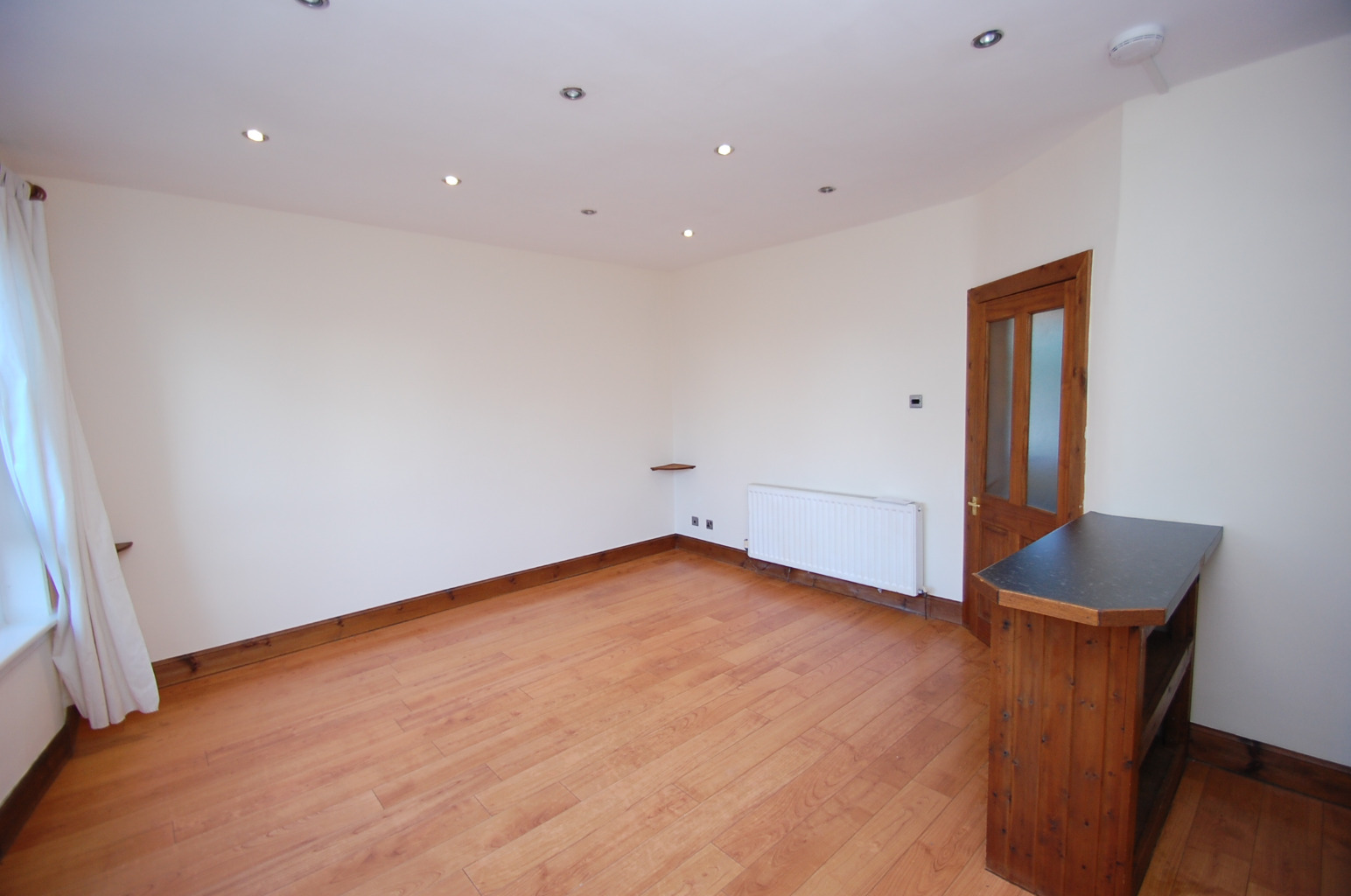 2 bed flat for sale in Mallaig Road, Glasgow  - Property Image 4