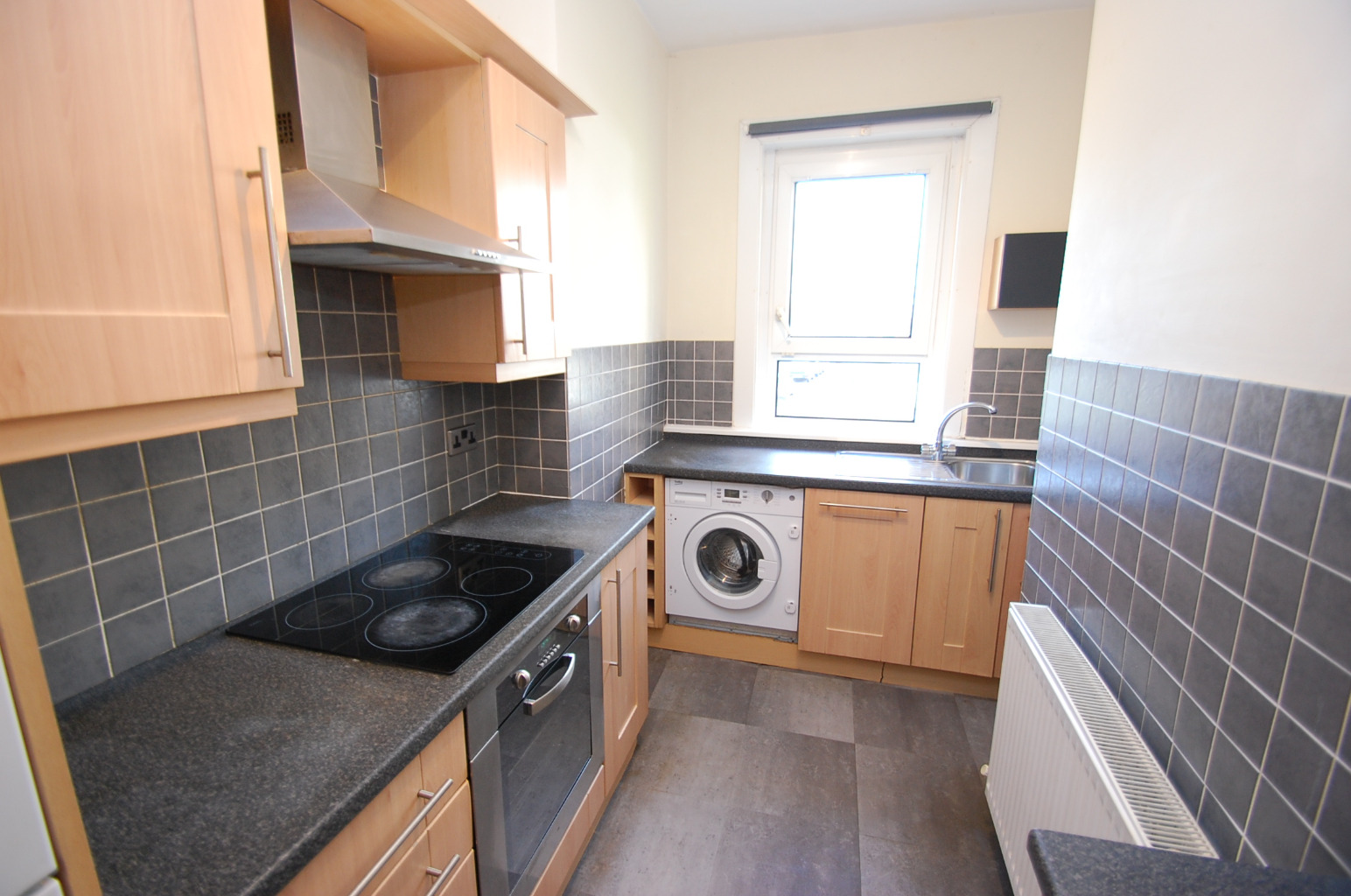 2 bed flat for sale in Mallaig Road, Glasgow  - Property Image 5