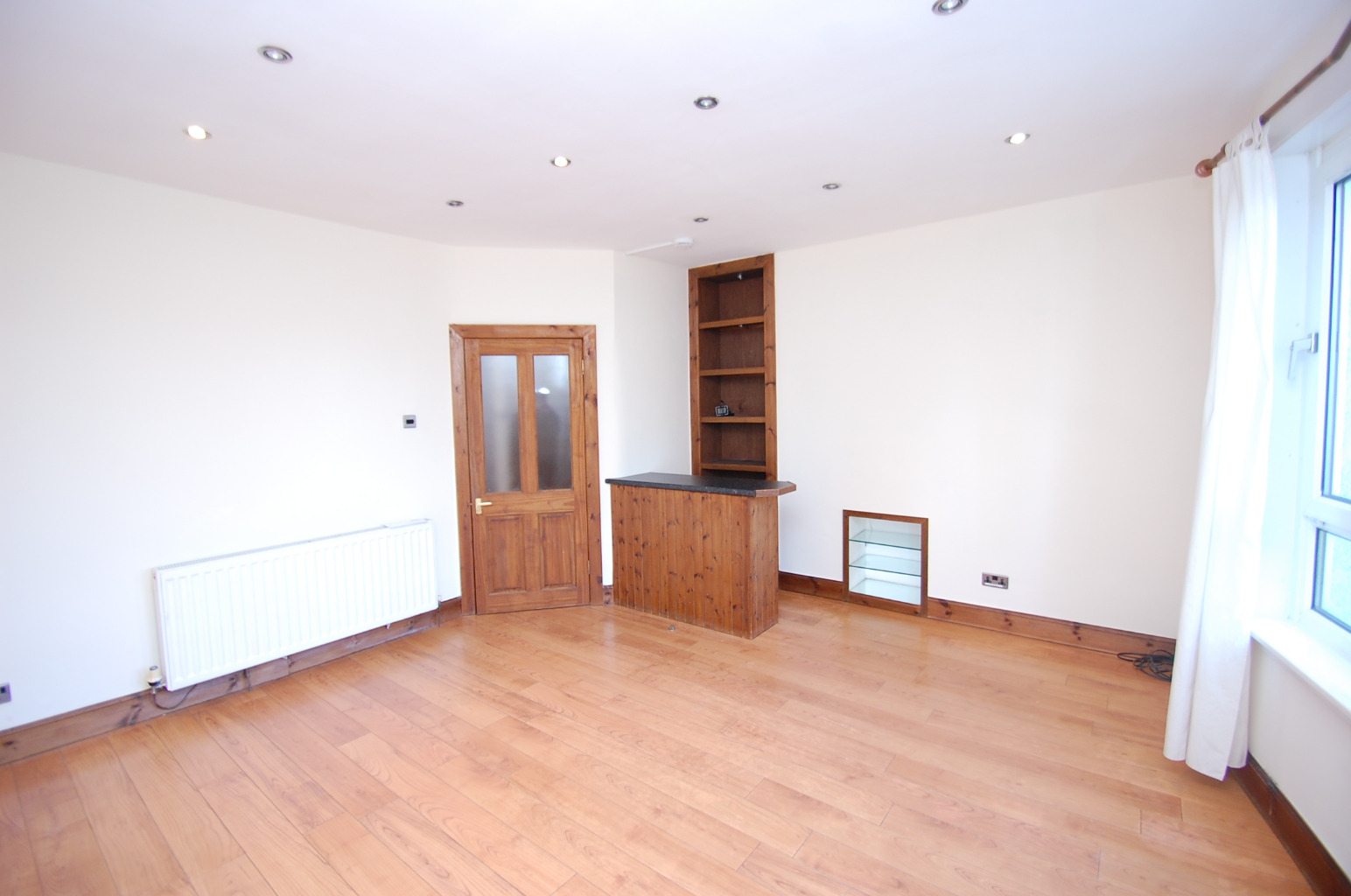 2 bed flat for sale in Mallaig Road, Glasgow  - Property Image 3