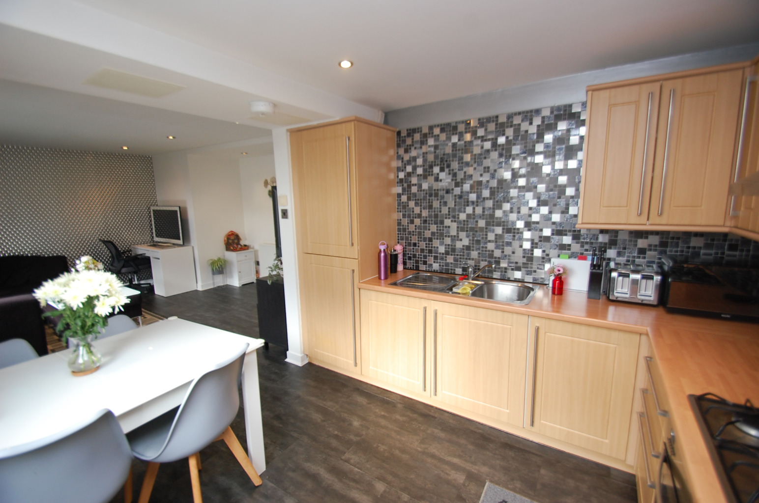 2 bed flat for sale in Greenlaw Court, Glasgow  - Property Image 5