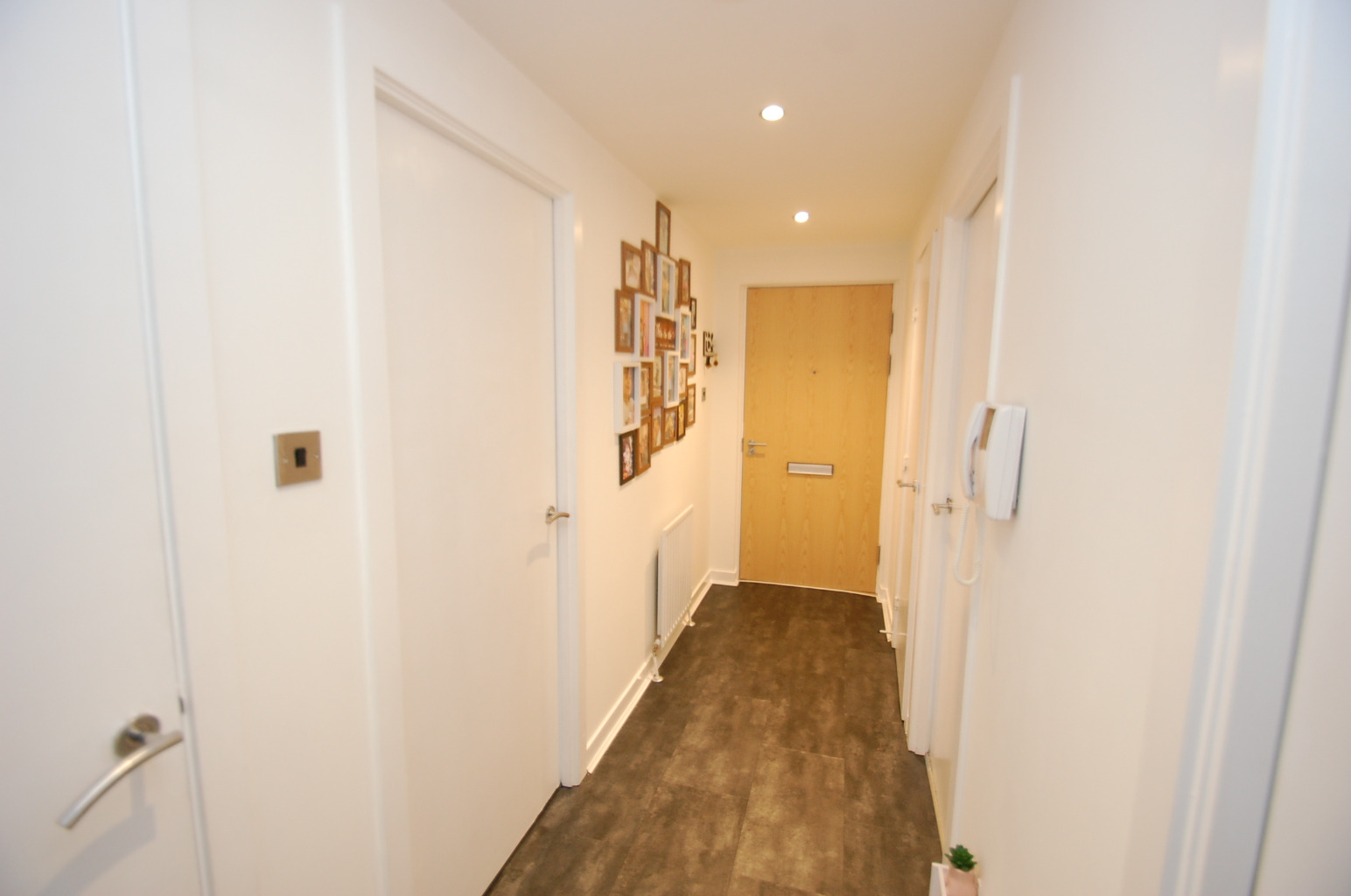 2 bed flat for sale in Greenlaw Court, Glasgow  - Property Image 7