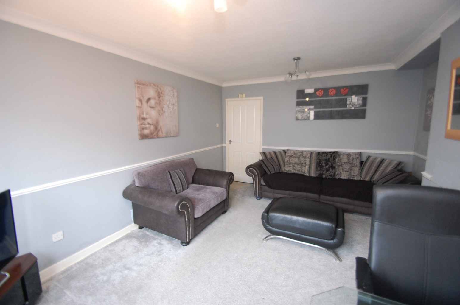 2 bed flat for sale in Hillington Quadrant, Glasgow  - Property Image 3