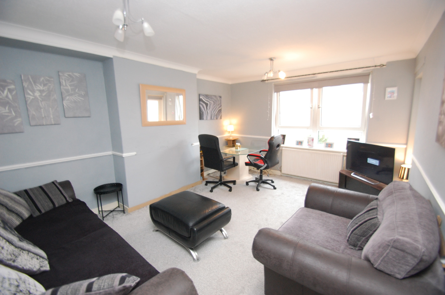 2 bed flat for sale in Hillington Quadrant, Glasgow  - Property Image 2