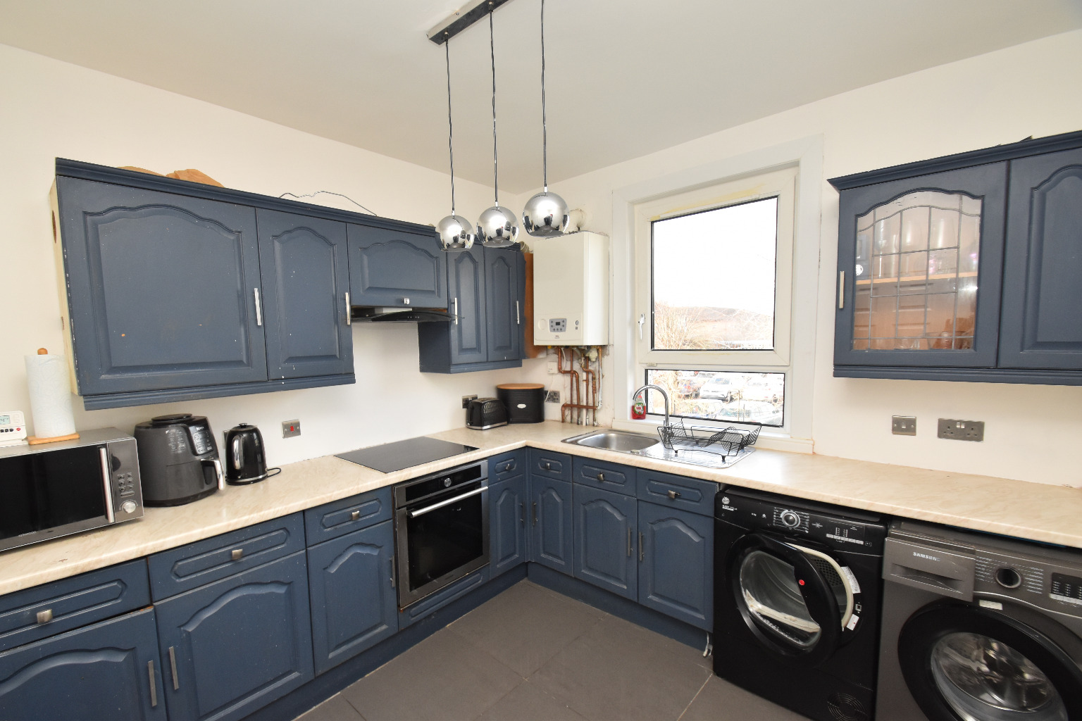 2 bed flat for sale in Carleith Quadrant, Glasgow  - Property Image 4