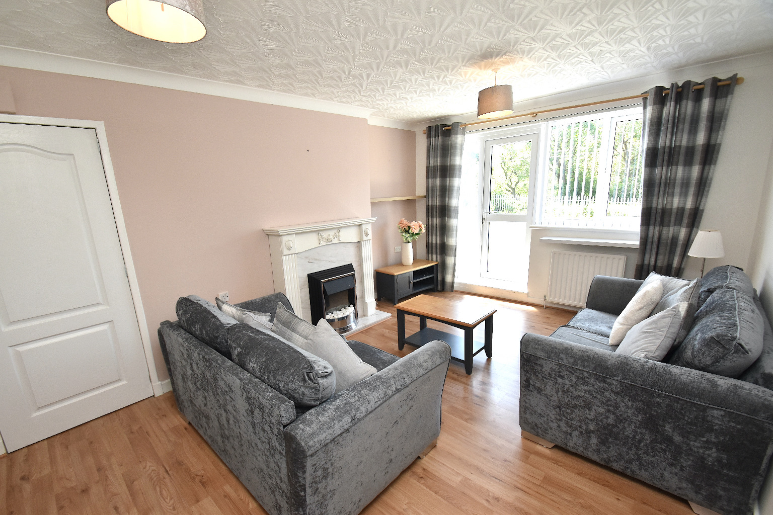 2 bed flat for sale in Kinnell Crescent, Glasgow  - Property Image 3