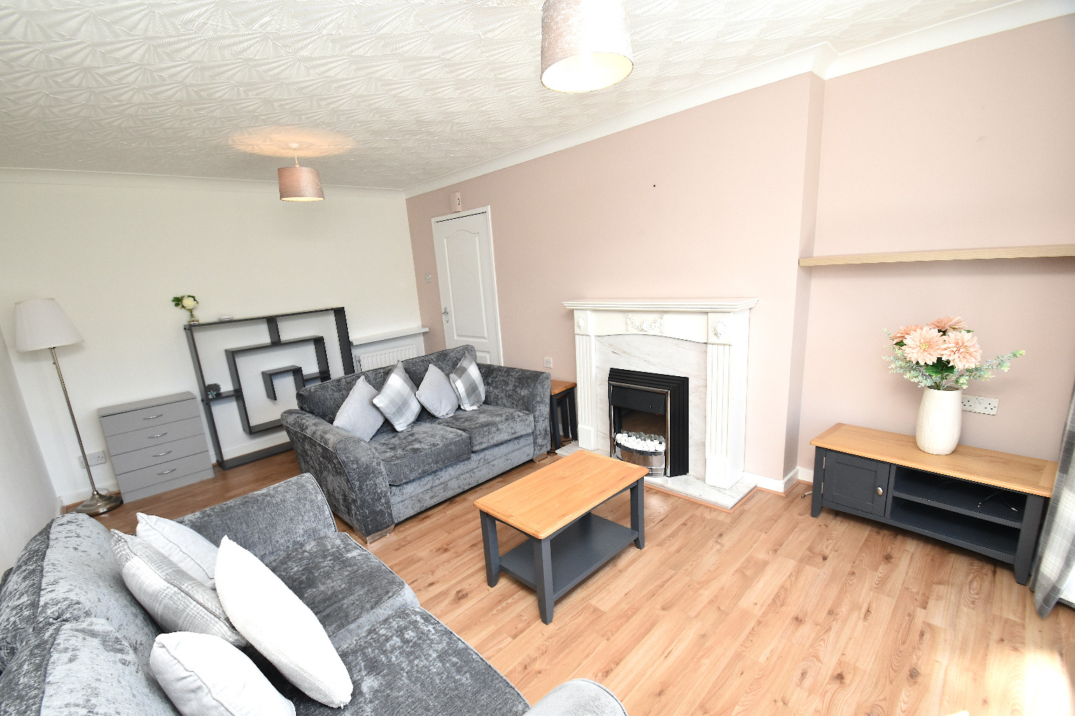 2 bed flat for sale in Kinnell Crescent, Glasgow  - Property Image 4