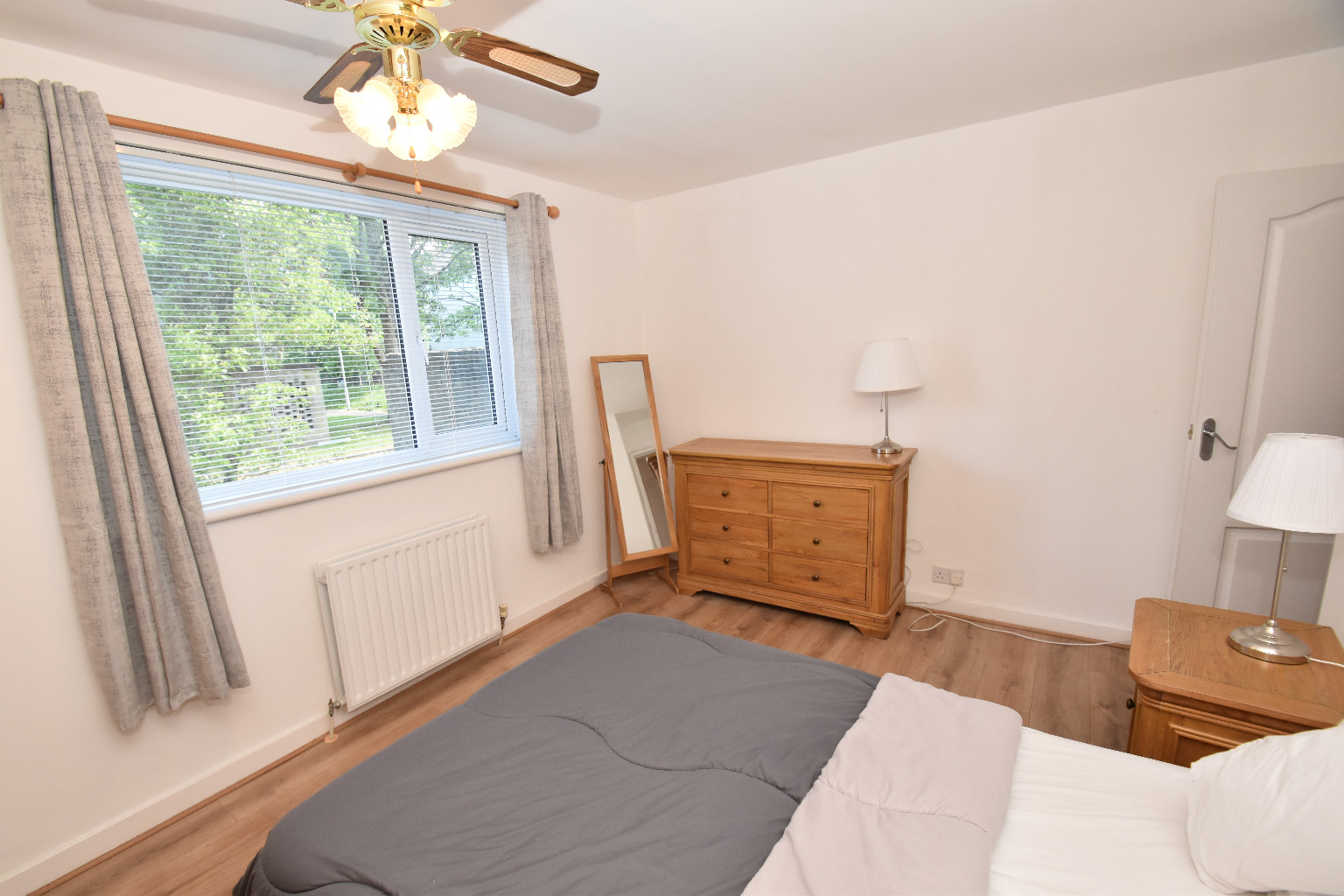 2 bed flat for sale in Kinnell Crescent, Glasgow  - Property Image 10