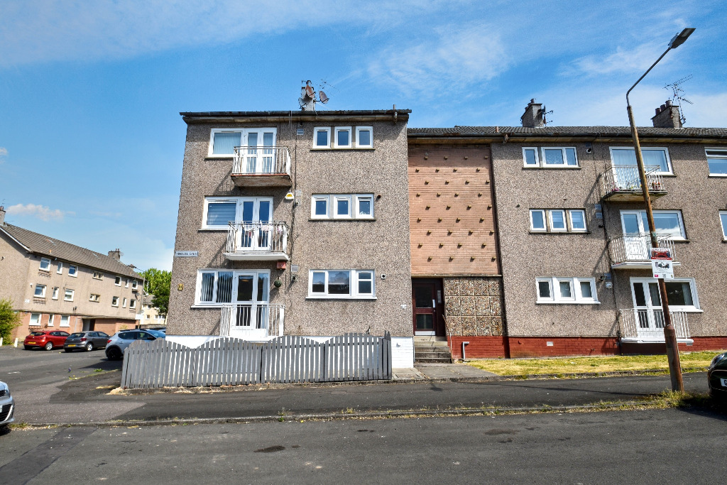 2 bed flat for sale in Kinnell Crescent, Glasgow  - Property Image 1