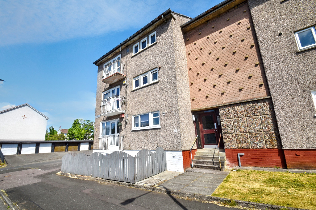 2 bed flat for sale in Kinnell Crescent, Glasgow  - Property Image 16