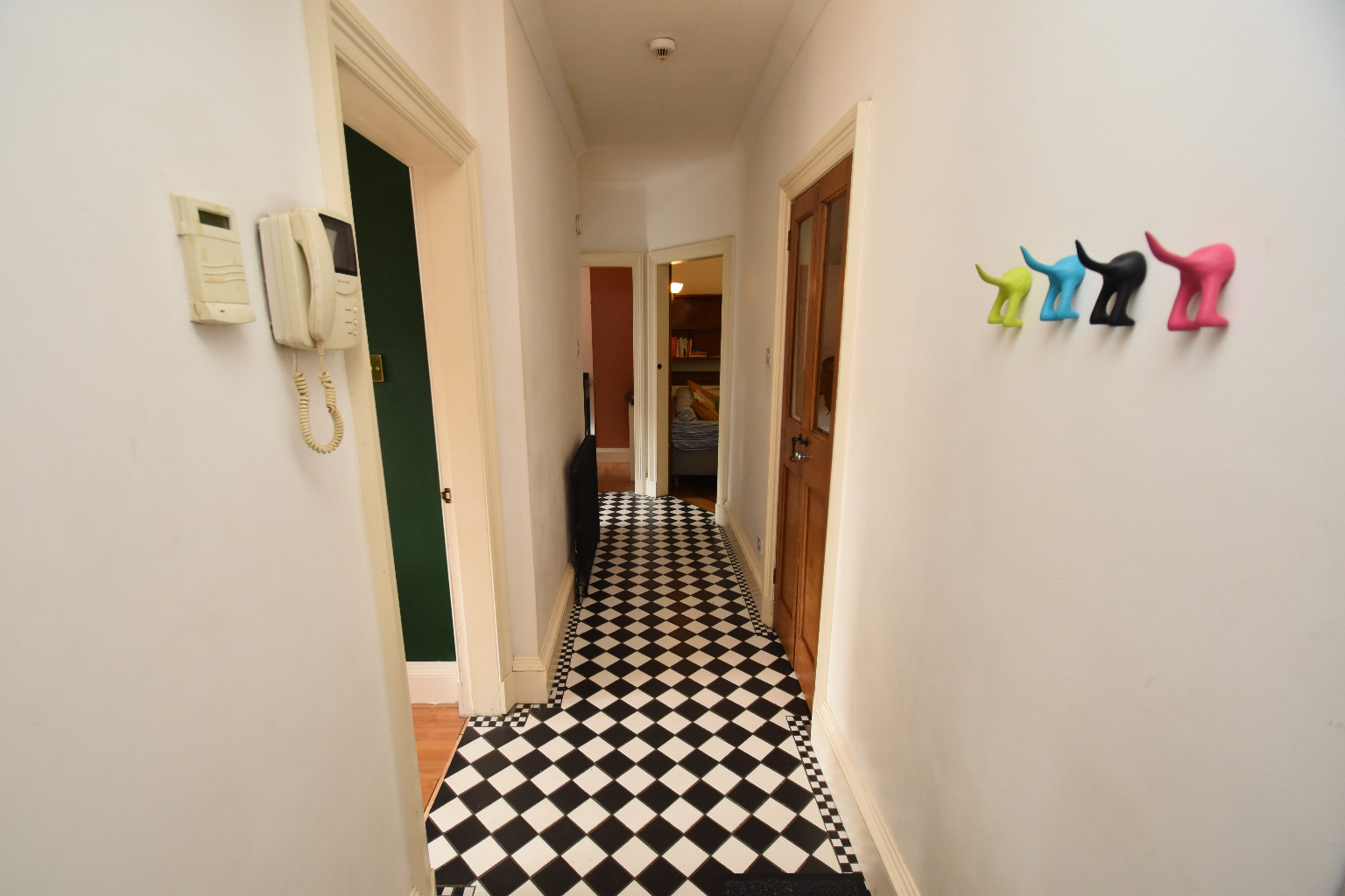3 bed flat for sale in Moness Drive, Glasgow  - Property Image 2