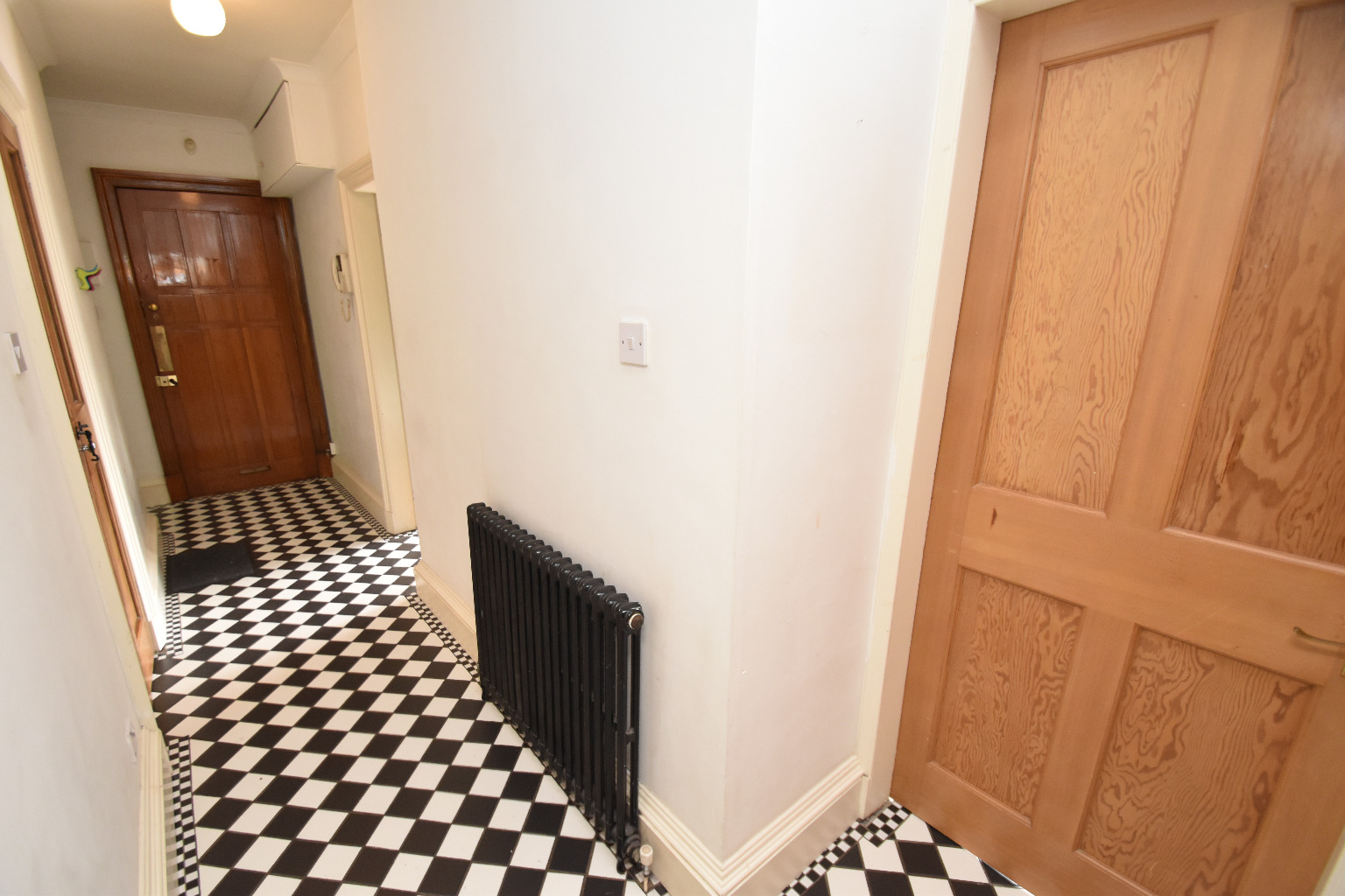 3 bed flat for sale in Moness Drive, Glasgow  - Property Image 8