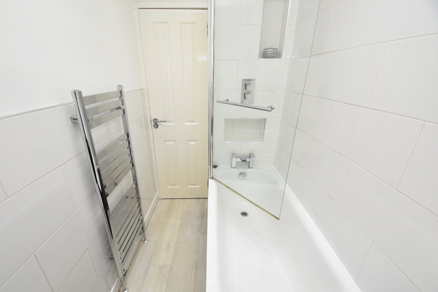 3 bed flat for sale in Moness Drive, Glasgow  - Property Image 8