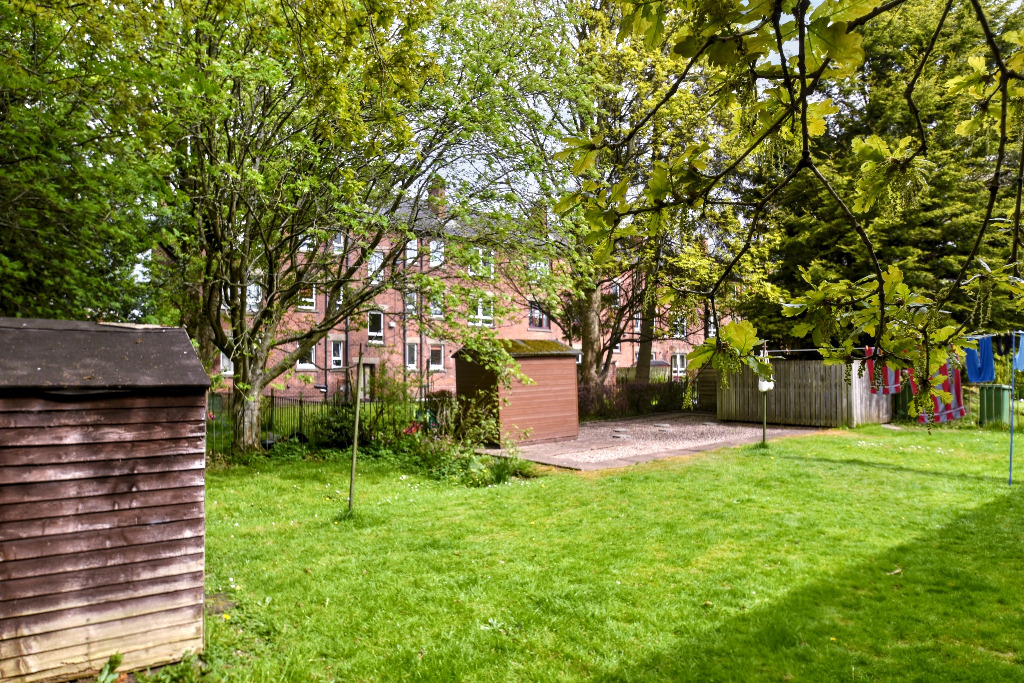 3 bed flat for sale in Moness Drive, Glasgow  - Property Image 16
