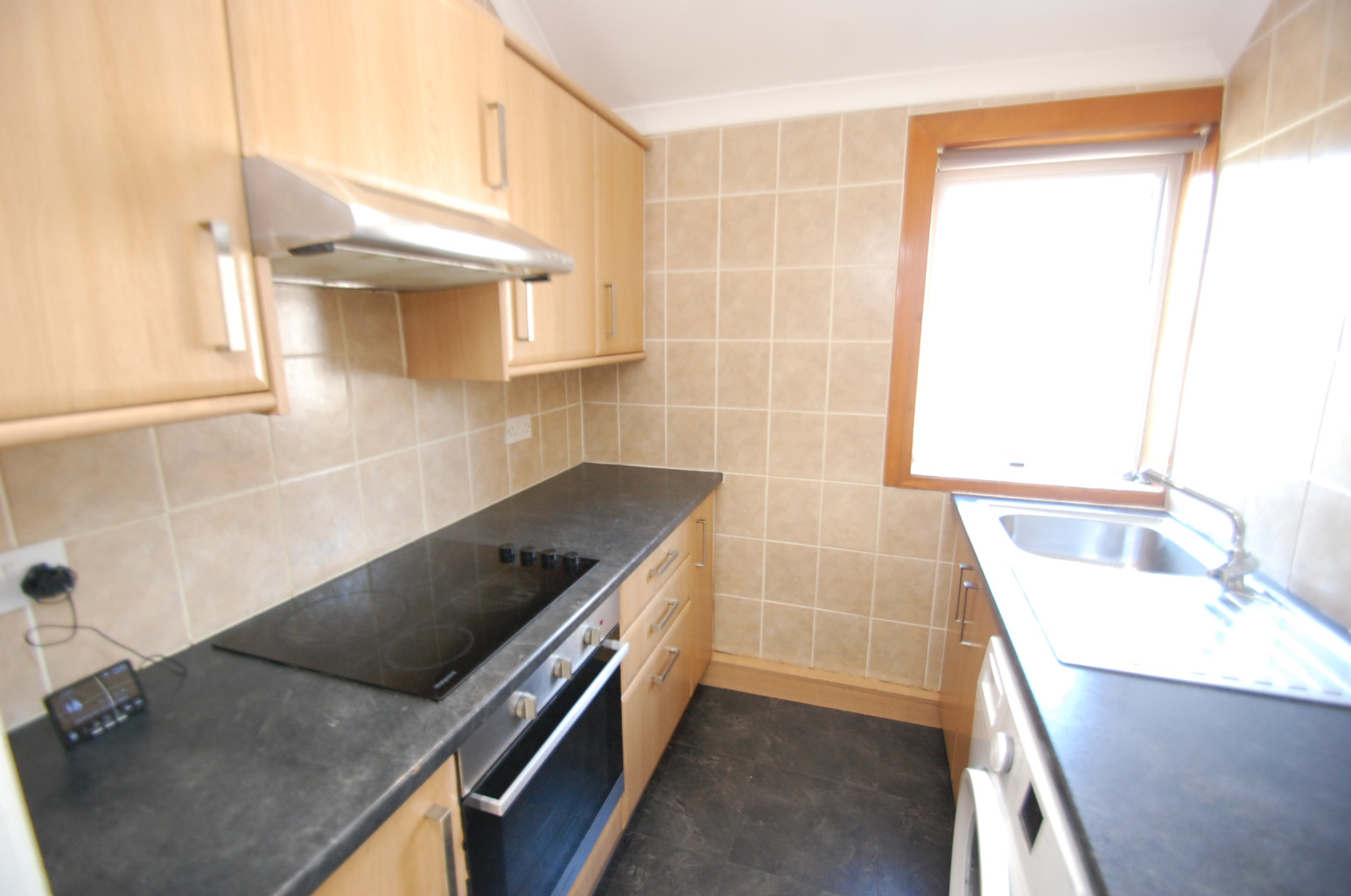 3 bed flat for sale in Dryburn Avenue, Glasgow  - Property Image 5