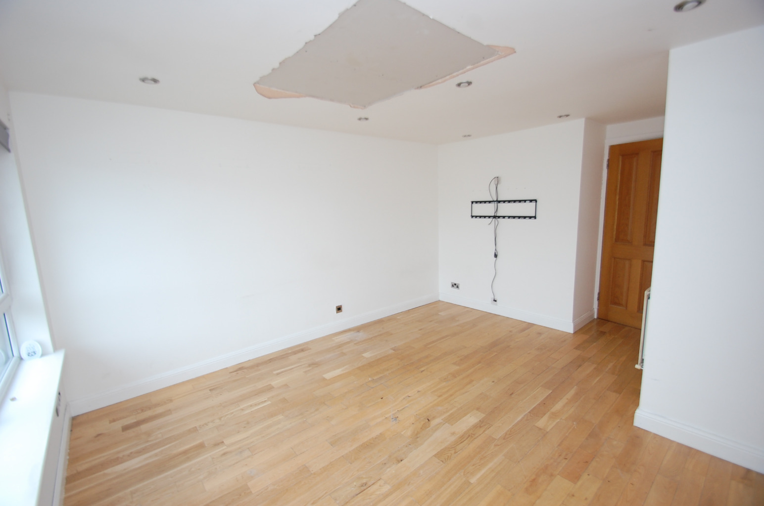 1 bed flat for sale in Hardgate Drive, Glasgow  - Property Image 3