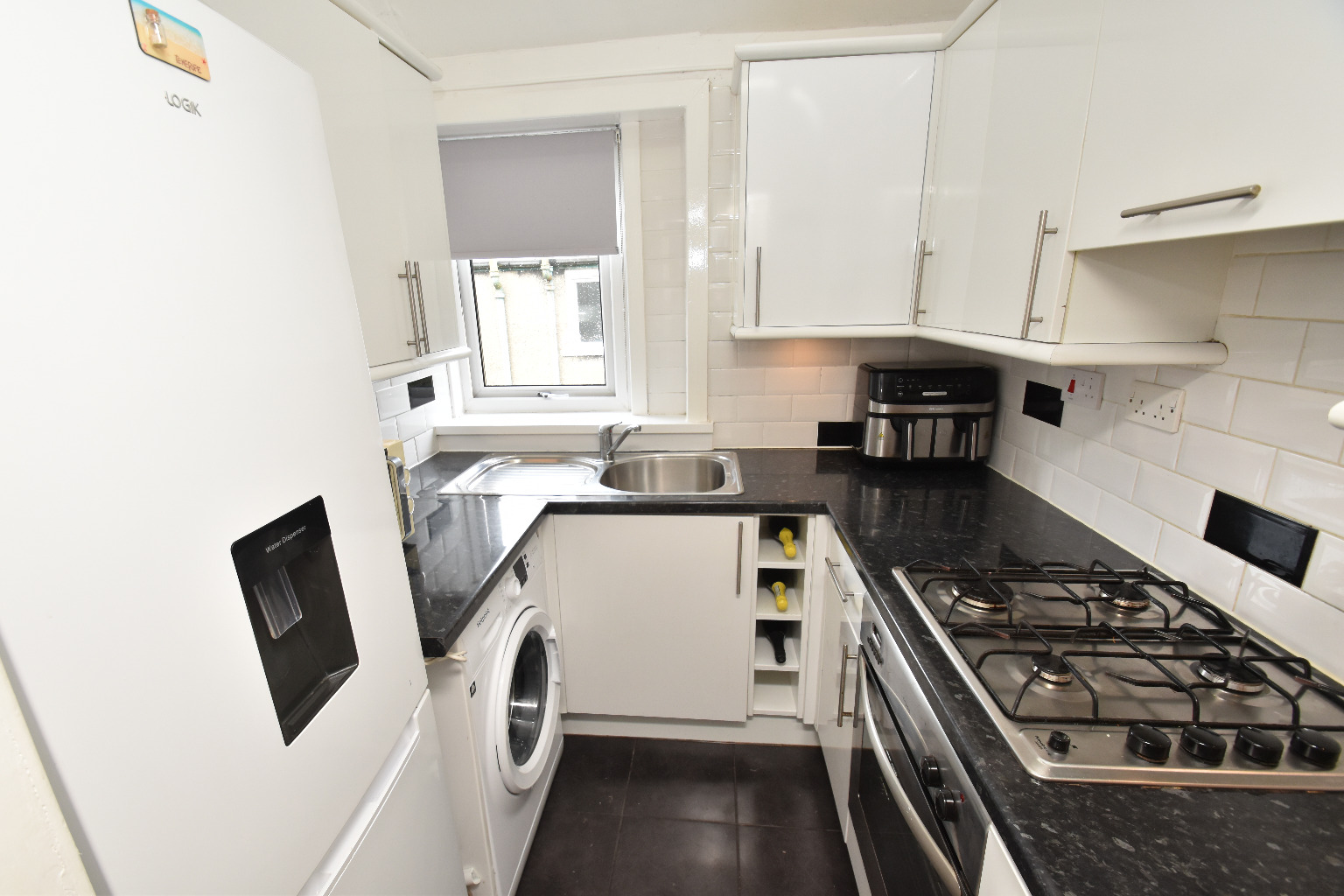 3 bed flat for sale in Arbroath Avenue, Glasgow  - Property Image 5