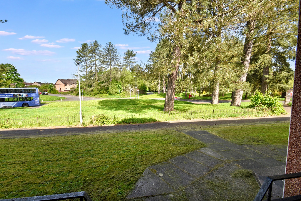 2 bed flat for sale in Lyoncross Road, Glasgow  - Property Image 14
